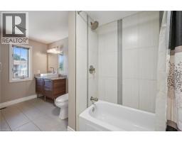 641 GRANGE Crescent - 15