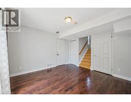 641 GRANGE Crescent - 20