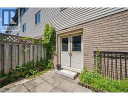 641 GRANGE Crescent - 27