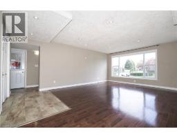 39 MARKWOOD Drive - 10