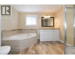 39 MARKWOOD Drive - 21