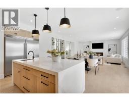 1060 WALTON Avenue - 13