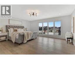 1060 WALTON Avenue - 25