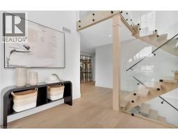 1060 WALTON Avenue - 3