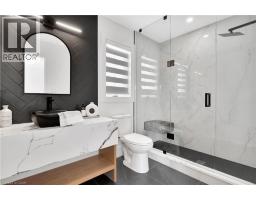 1060 WALTON Avenue - 33