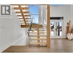 1060 WALTON Avenue - 4