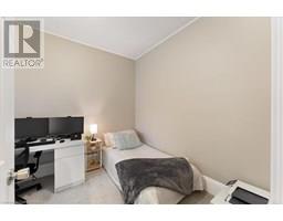 24 ROSE Avenue - 10