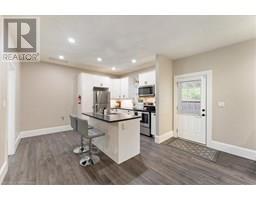 24 ROSE Avenue - 12