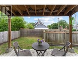 24 ROSE Avenue - 28