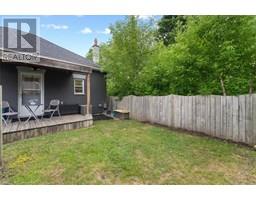 24 ROSE Avenue - 30