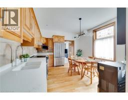 483 MAIN Street W - 12