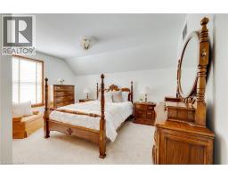 483 MAIN Street W - 23