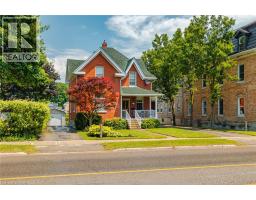 483 MAIN Street W - 3