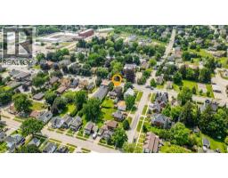 483 MAIN Street W - 42