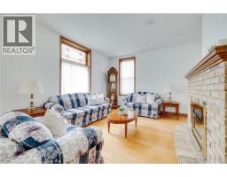 483 MAIN Street W - 8