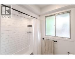 8 ROBROY Court - 19