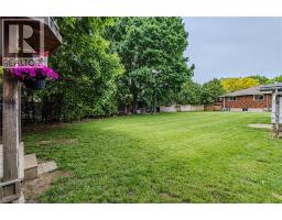 8 ROBROY Court - 38