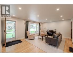 8 ROBROY Court - 6