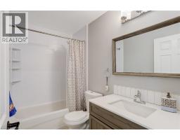 555 BURNETT Avenue - 19