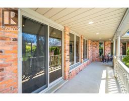 587 HILLCREST Road - 16