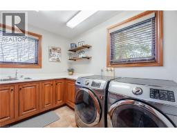 587 HILLCREST Road - 23