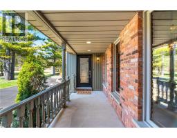 587 HILLCREST Road - 4