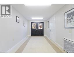 587 HILLCREST Road - 44