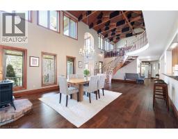 587 HILLCREST Road - 6