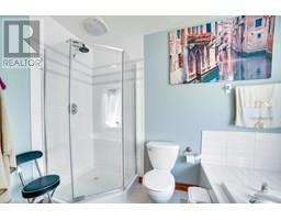 9 LAMB Court - 21