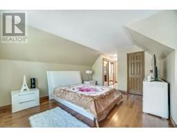 9 LAMB Court - 26