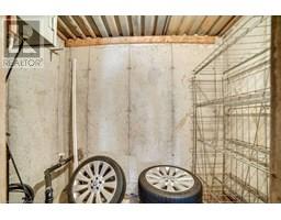 9 LAMB Court - 33