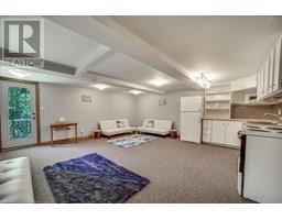 9 LAMB Court - 35