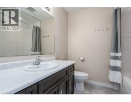 70 WILLOWRUN Drive UnitNo. H 3 - 33