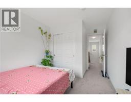 38 DEWBERRY Drive - 25