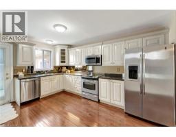 25 MAPLEVIEW Drive - 13