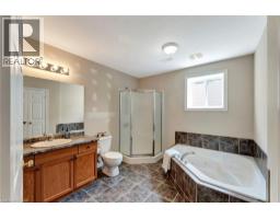 25 MAPLEVIEW Drive - 30