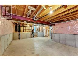 25 MAPLEVIEW Drive - 33