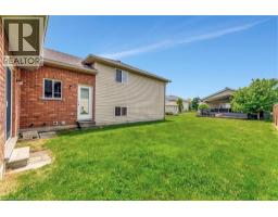 25 MAPLEVIEW Drive - 35