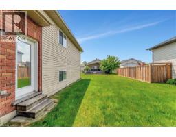 25 MAPLEVIEW Drive - 36