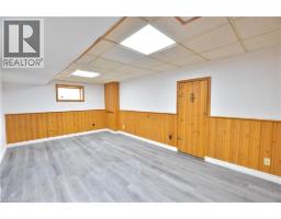 238 LOWTHER Street N - 40