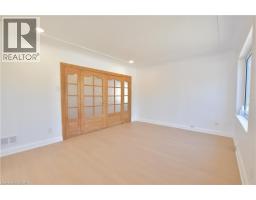 238 LOWTHER Street N - 9