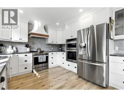 36 NOTCHWOOD Court - 8