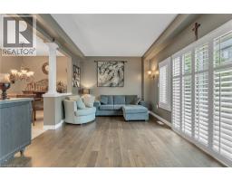72 DODMAN Crescent - 12