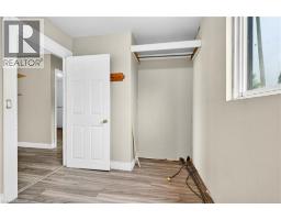 1196 LAKESHORE Road - 10