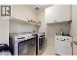 174 MACLACHLAN Avenue - 30