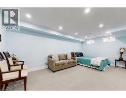 174 MACLACHLAN Avenue - 31