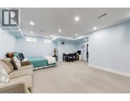 174 MACLACHLAN Avenue - 32