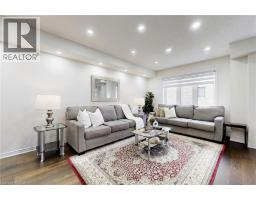 174 MACLACHLAN Avenue - 6