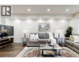174 MACLACHLAN Avenue - 8