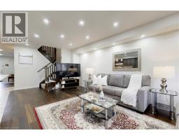 174 MACLACHLAN Avenue - 9